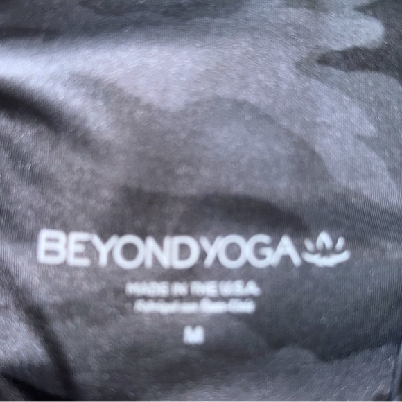Beyond Yoga Lux High Waist Gray Camouflage Compression Leggings Sz Medium - Picture 7 of 10